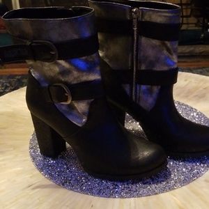 Black n Silver faux leather boots